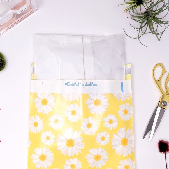 50 10X13 Yellow & Daisies Poly Mailers CLEARANCE - Picture 5 of 7